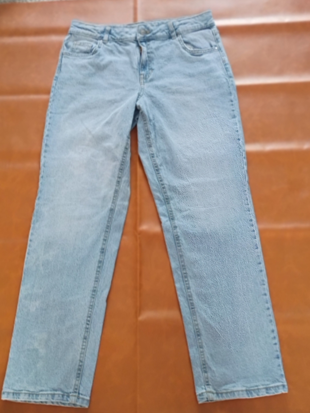 Baggy Light Wash Straight-Leg Women's Jeans